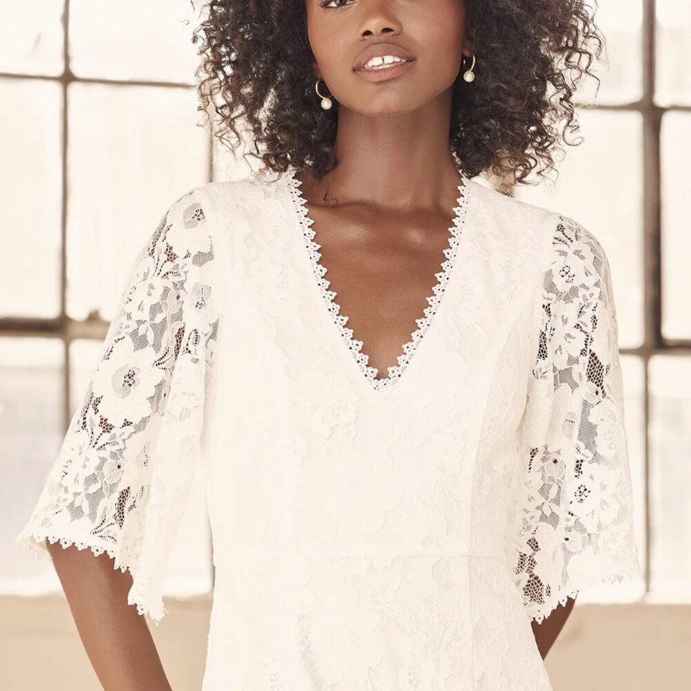 NWT! Lulu's White Lace Maxi Dress with V-Neck and Flutter Sleeves